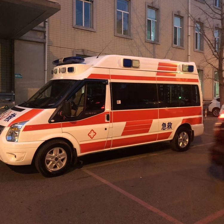 新洲夜间租赁救护车护送病人转院：安全转运的 8 大核心注意事项